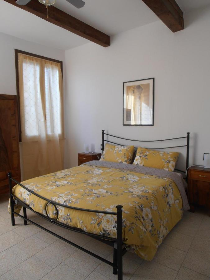 B&B Timo E Rosmarino Sermide Exterior foto